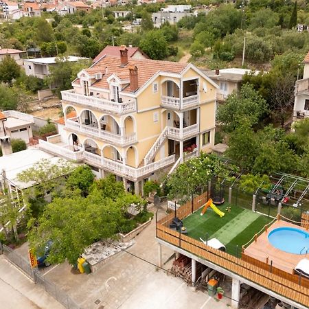 Apartments Milic - One Bedroom Apartment With Sea View And Terrace Gornji Karin Esterno foto