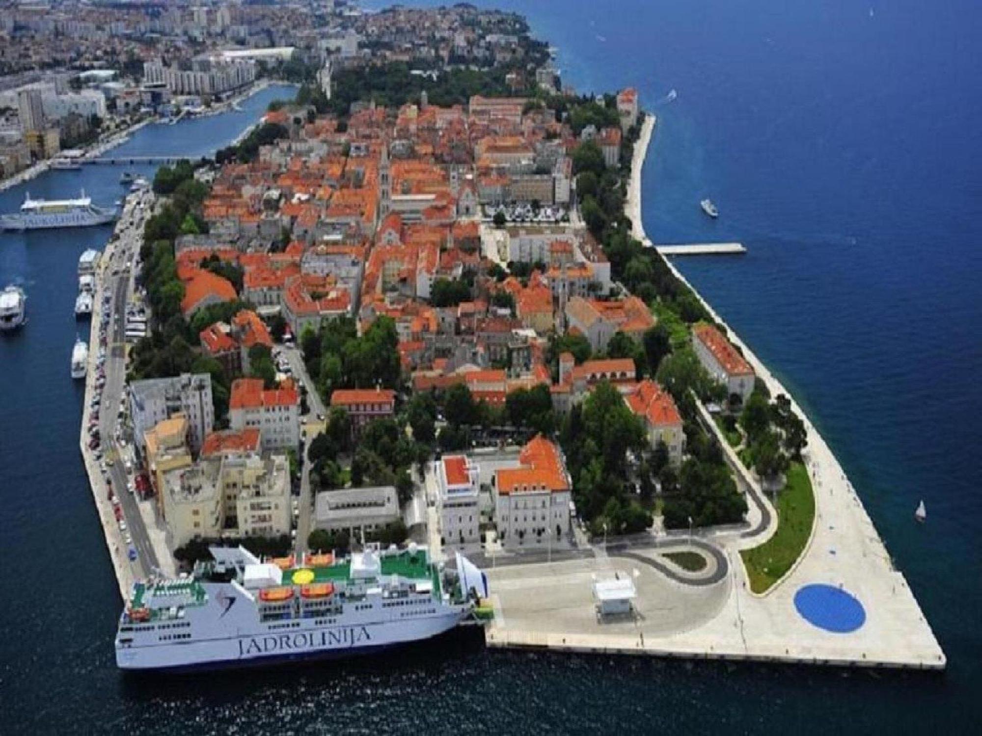 Apartments Milic - One Bedroom Apartment With Sea View And Terrace Gornji Karin Esterno foto