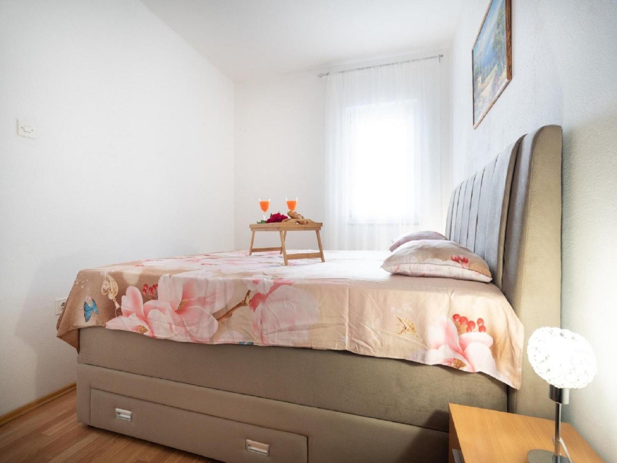 Apartments Milic - One Bedroom Apartment With Sea View And Terrace Gornji Karin Esterno foto